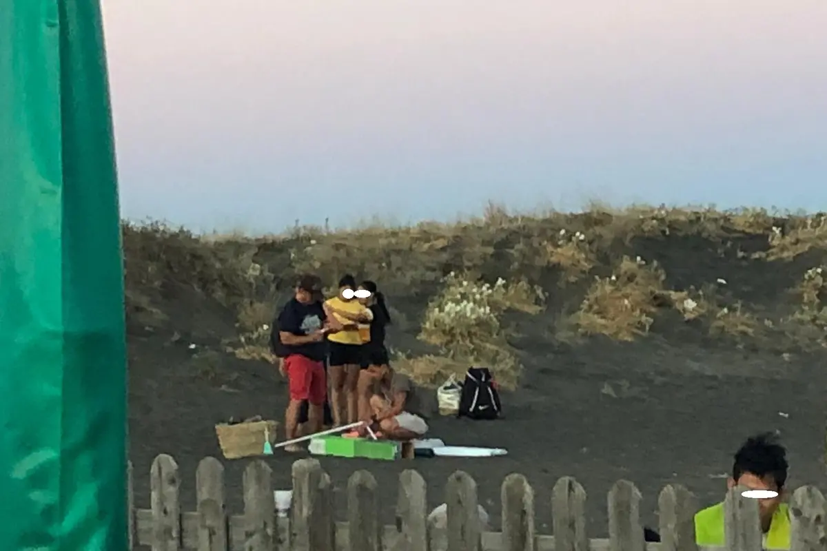 Ladispoli, stavano campeggiando in spiaggia: allontanati dalla Guardia Costiera