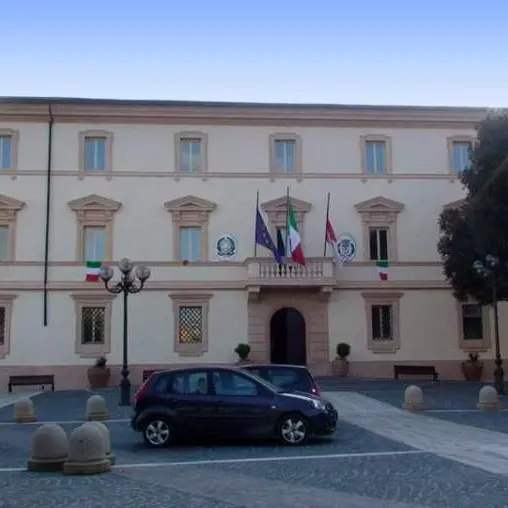 Presunta incompatibilità: «La sindaca riferisca sul caso del dirigente»