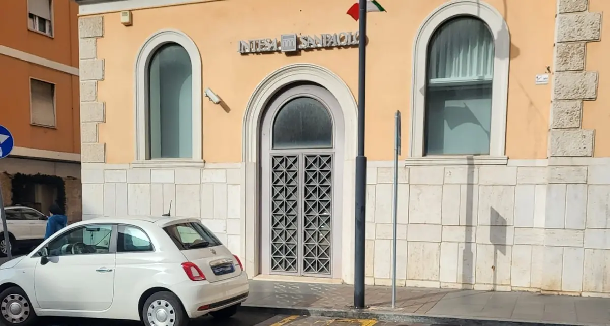 Dai dipinti delle casermette all’ex Cariciv: allarme per pezzi di storia che svaniscono