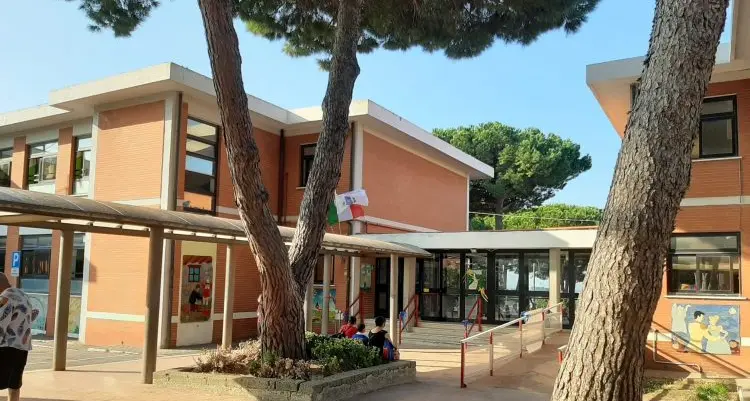 «Al Montessori non c’è spazio per ospitare altre aule»