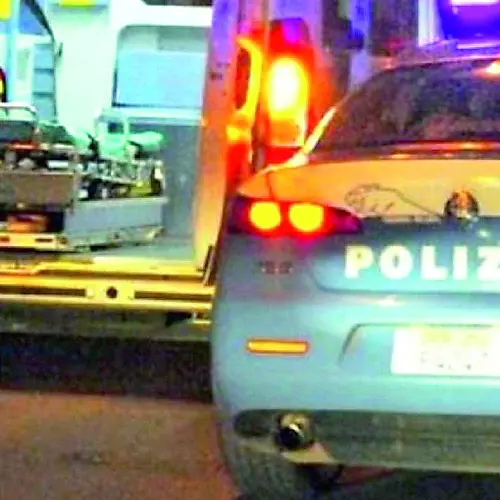 Tredicenne trovato morto nella notte sotto casa: indagini a tutto tondo