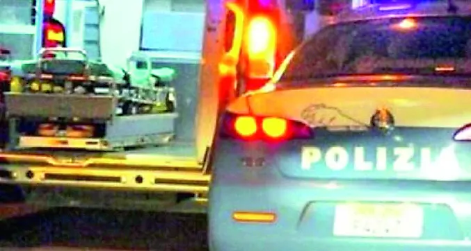 Tredicenne trovato morto nella notte sotto casa: indagini a tutto tondo