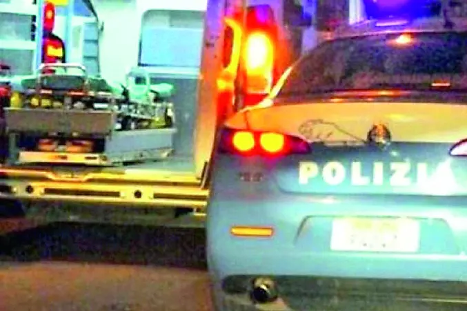 Tredicenne trovato morto nella notte sotto casa: indagini a tutto tondo