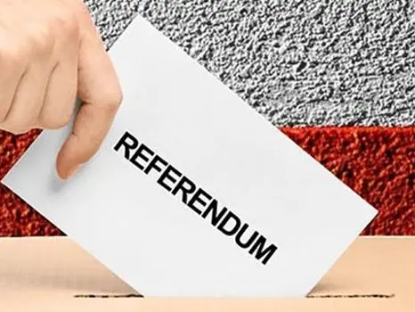 Referendum, la maggioranza difende il Sindaco