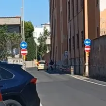 Via Sanzio e dintorni, un caos diventato ormai quotidiano