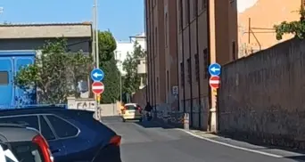 Via Sanzio e dintorni, un caos diventato ormai quotidiano