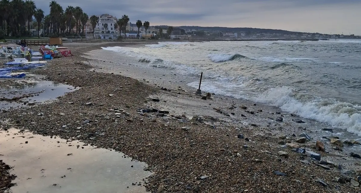 La Marina di nuovo ‘’cancellata’’ dalla mareggiata