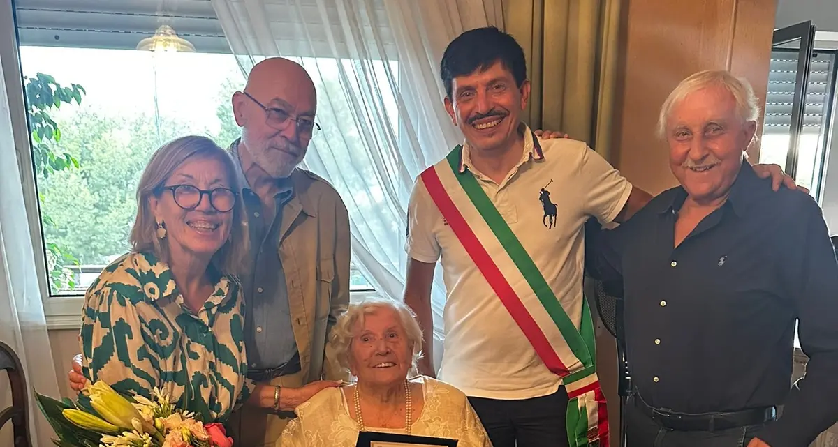 Piendibene festeggia i 100 anni di Elena Filippi Zavattaro Ardizzi: “Una vita da romanzo”