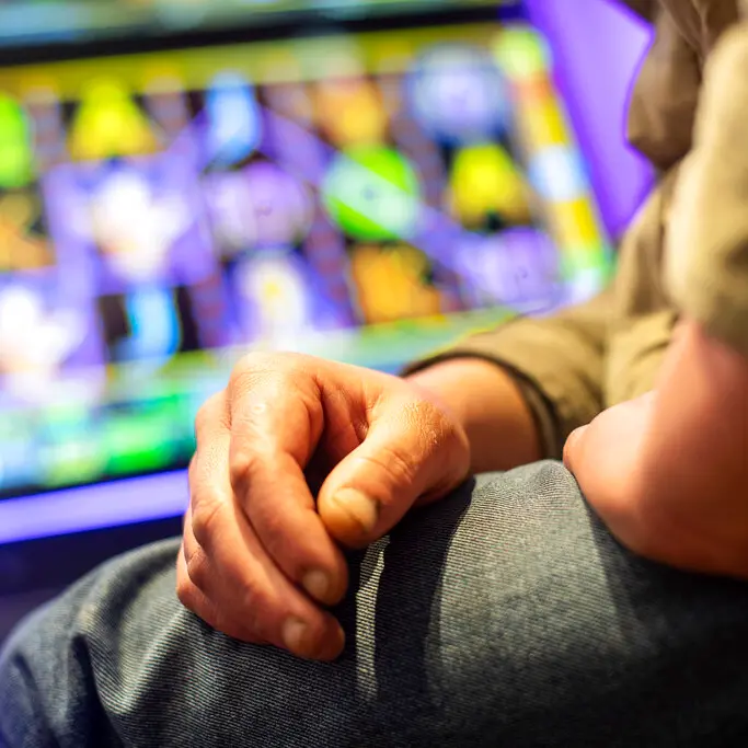 Dipendenza dal gioco d’azzardo, quattro incontri con gli anziani