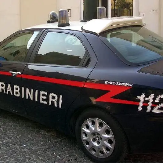 Rapina a mano armata in un minimarket