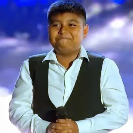 Gabriele Angelo Montalva di Bassano in Teverina conquista la giuria di The Voice kids