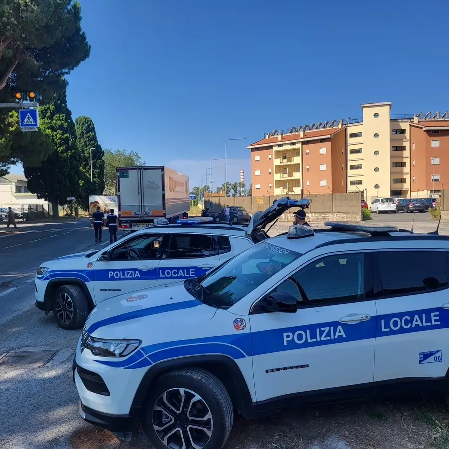 Controlli serrati a Borgata Aurelia: scattano le prime multe ai tir che ignorano il divieto