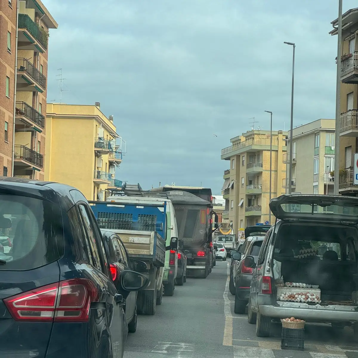 Traffico pesante, un problema ancora irrisolto: amministrazione al lavoro