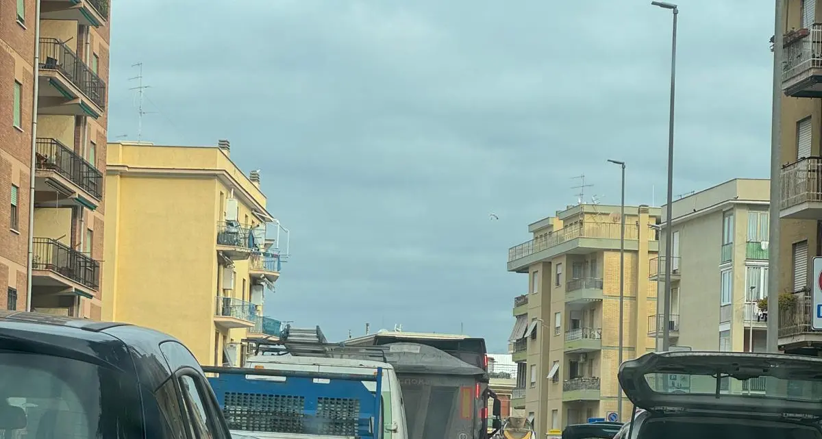 Traffico pesante, un problema ancora irrisolto: amministrazione al lavoro