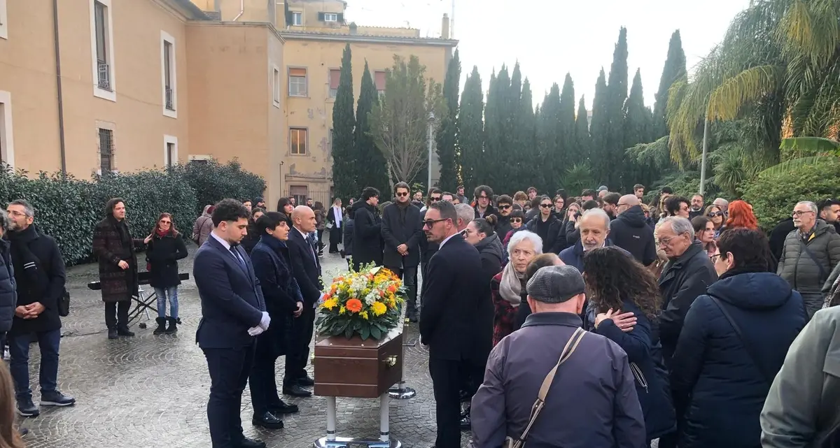 Abbraccio commosso alla Cittadella per l’ultimo saluto al professor Braico