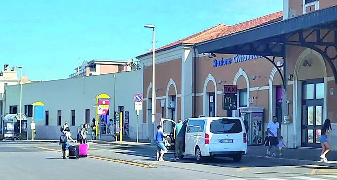 Stazione ferroviaria, via al restyling