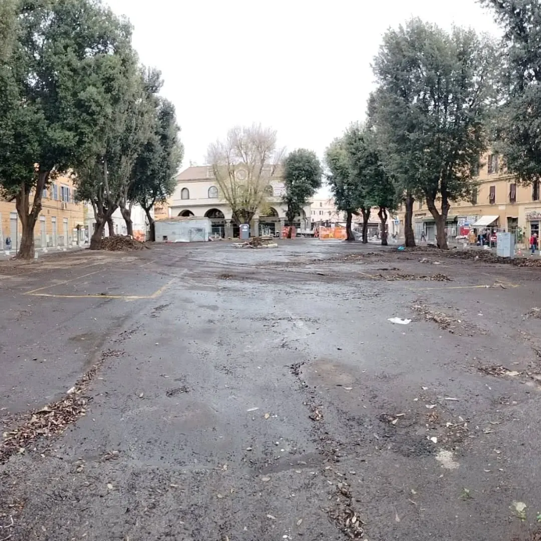 Debombing al mercato, divieti alleggeriti fino a fine anno