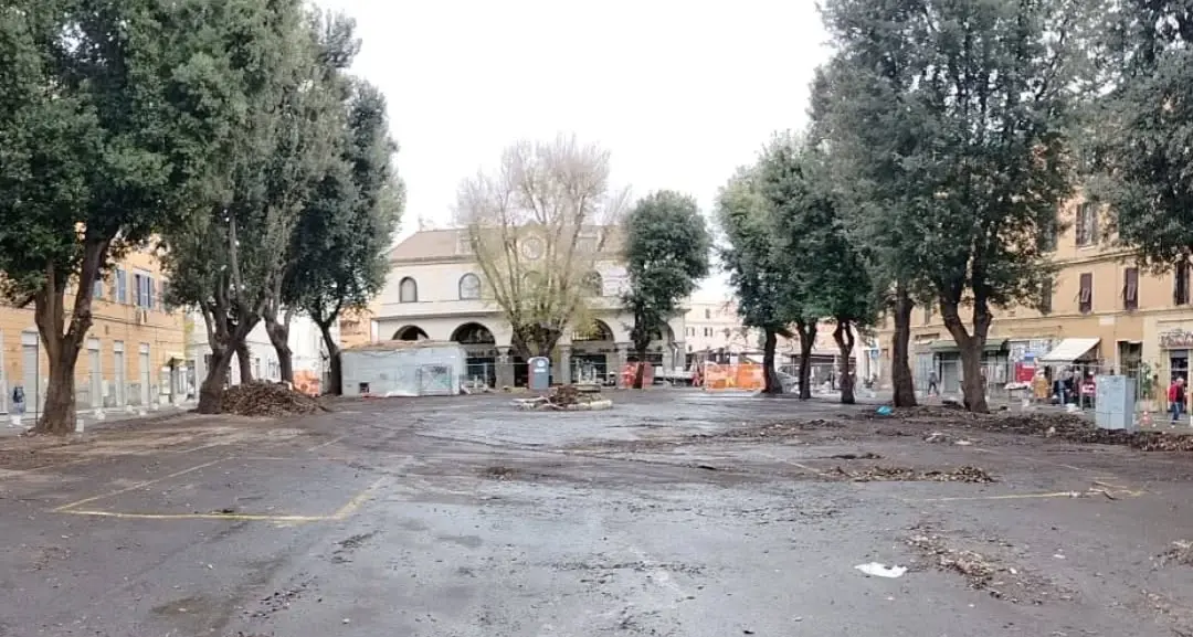 Debombing al mercato, divieti alleggeriti fino a fine anno