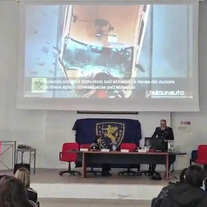 Educazione stradale, la Polizia sale in cattedra