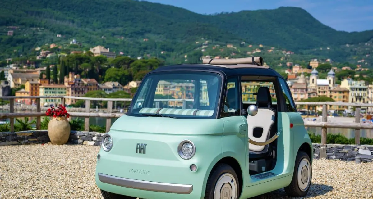 Elettrica ed eclettica, partono in Italia gli ordini della Nuova Fiat Topolino Dolcevita