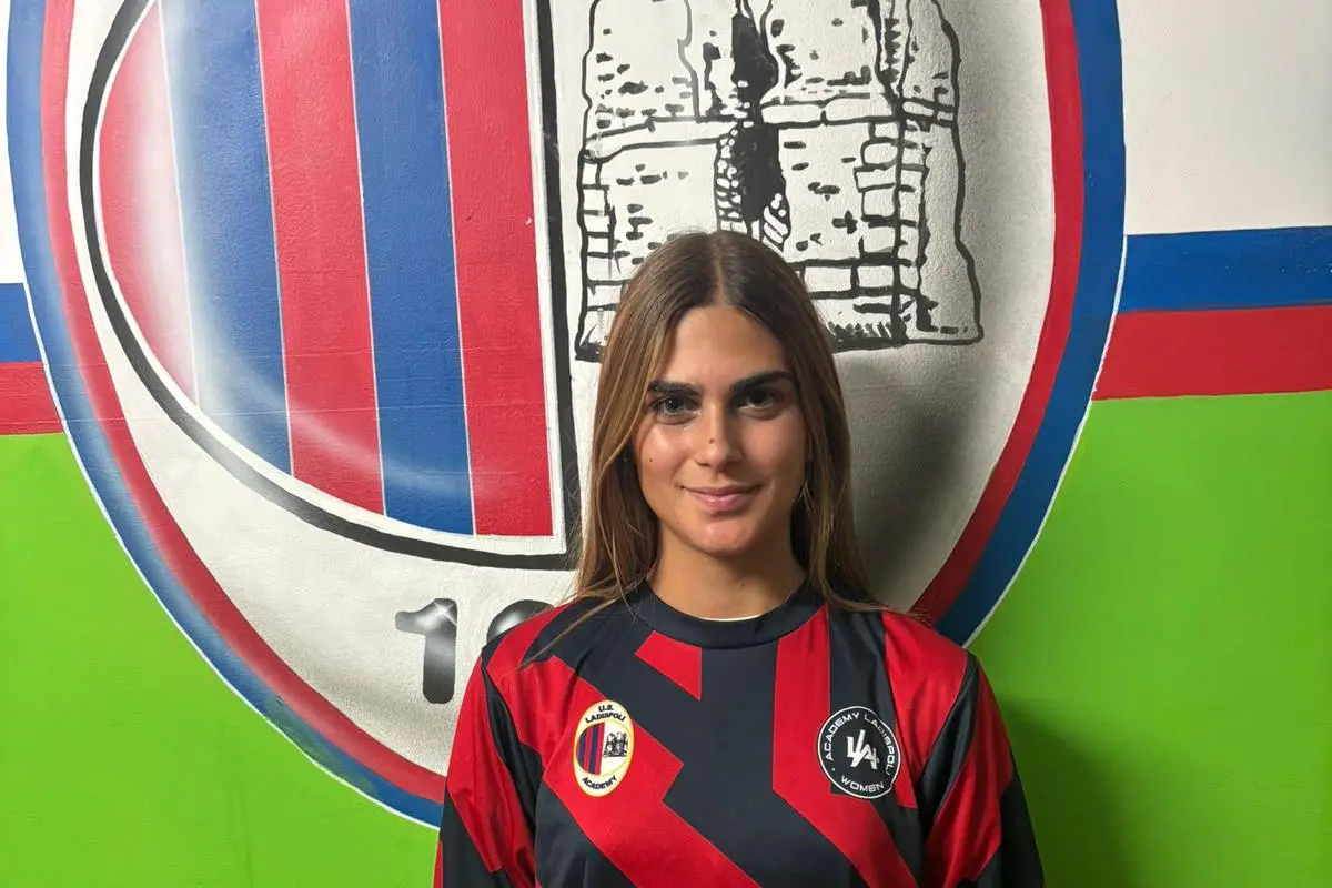 <p>Giulia Scognamiglio</p>\\n