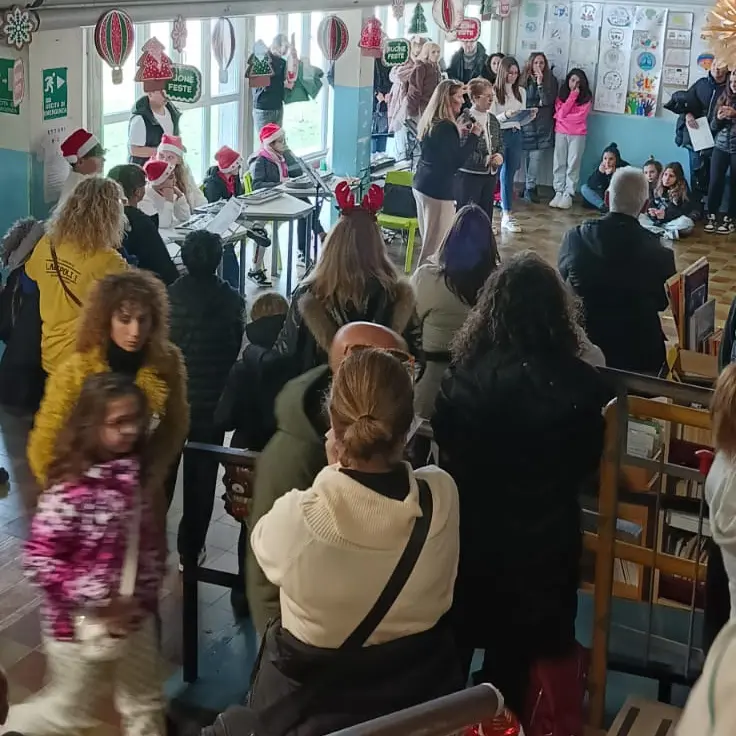 Tanti visitatori alla scuola Ladispoli1 per l’open day