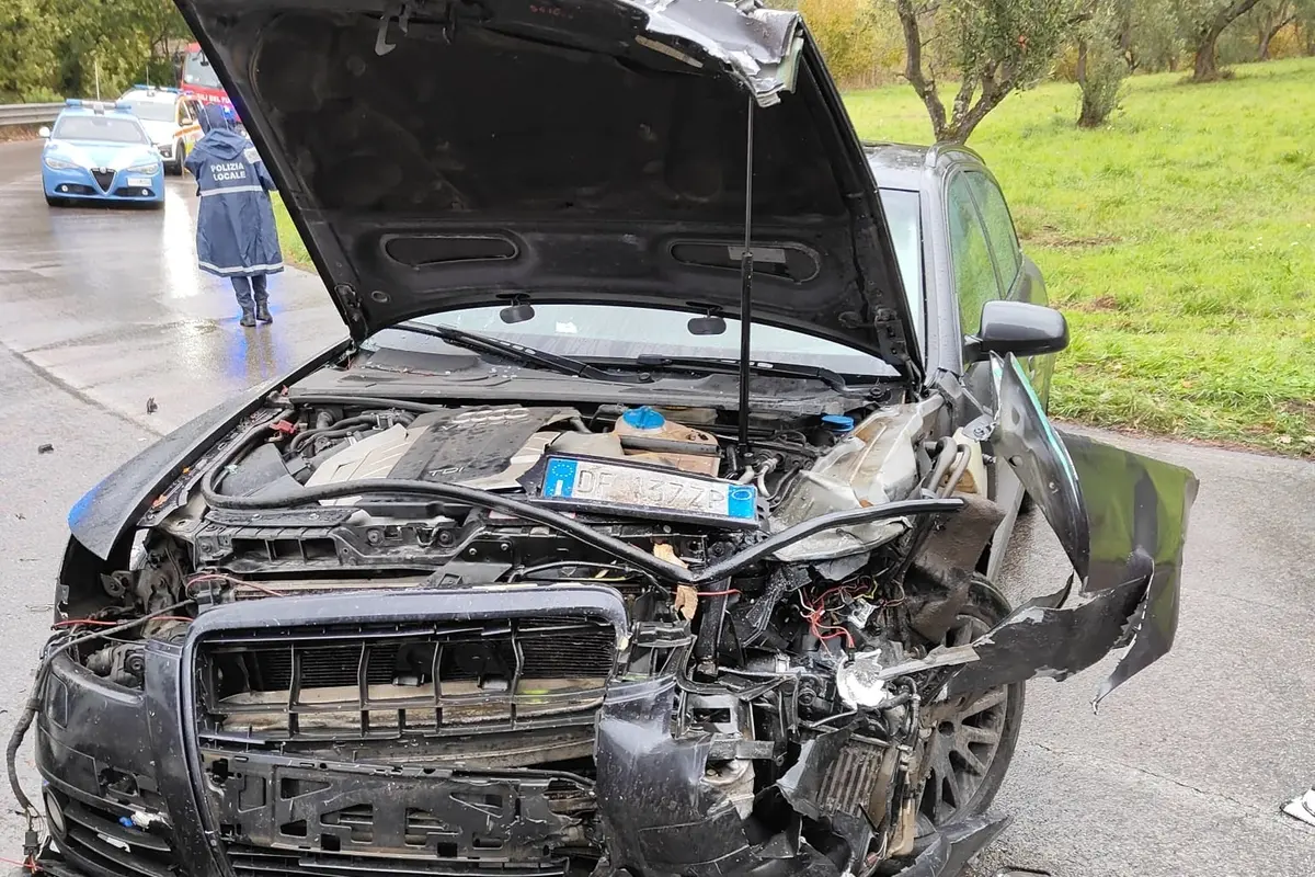 Viterbo, incidente sulla Sammartinese: due uomini in codice rosso