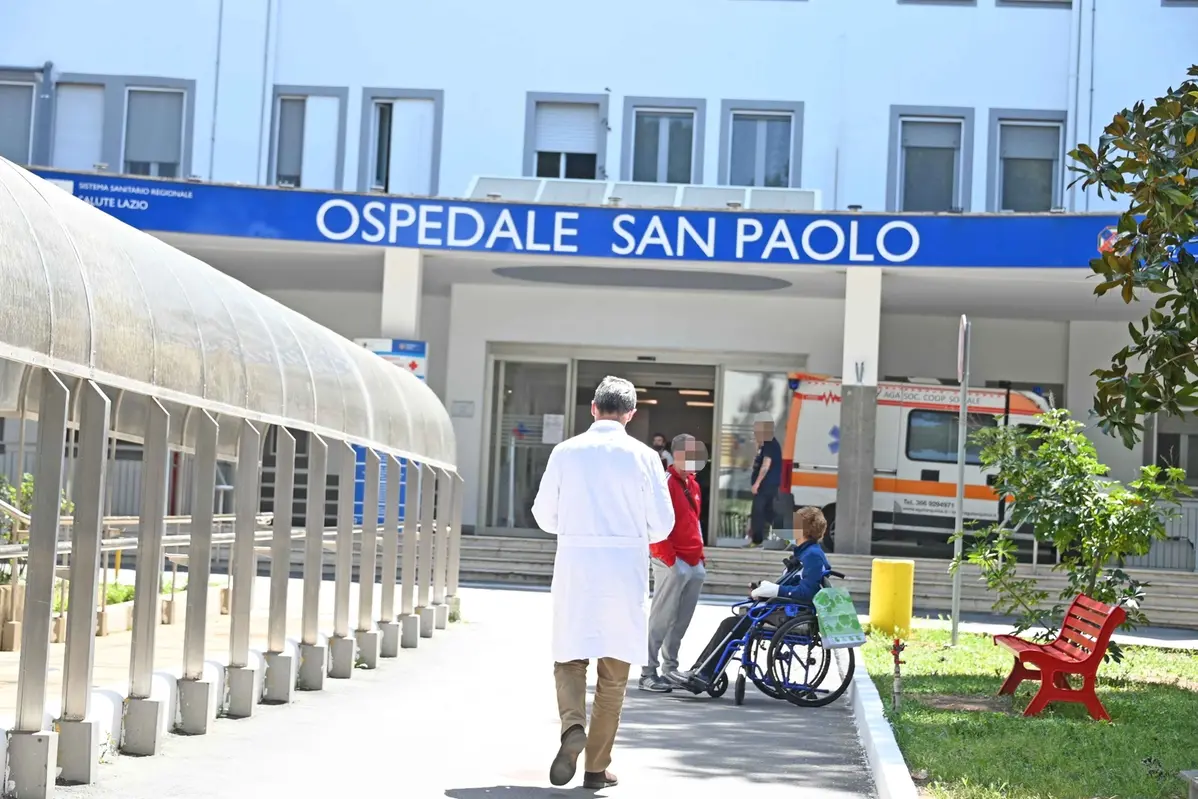 L\\'ingresso dell\\'ospedale San Paolo di Civitavecchia