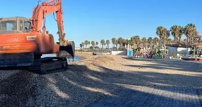 Marina, lavori in corso dopo la mareggiata