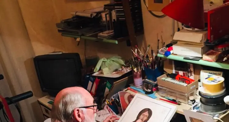 Pietro Tavani celebra 50 anni di arte con la mostra 'Perché mi guardi?'