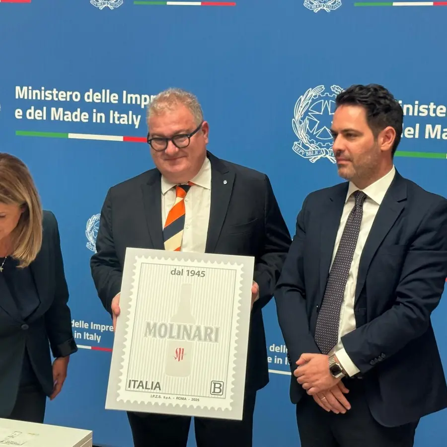 La Molinari celebra la sua storia con un francobollo