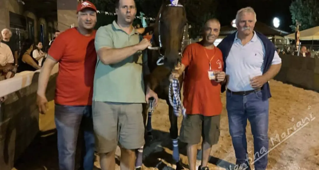 Drappo dei Comuni, Manolo Filippini sul cavallo Ceommo Ramon porta Tarquinia alla vittoria