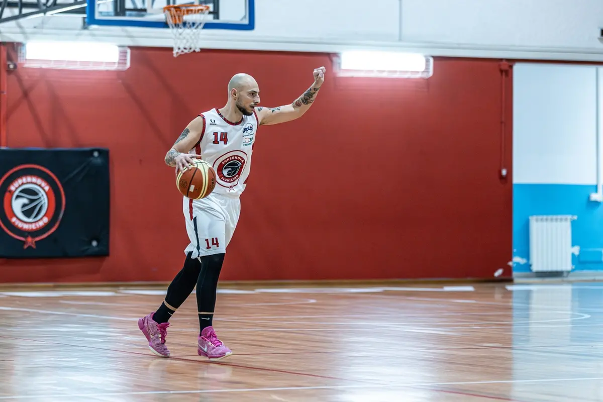 La guardia Emanuele Bartoccetti in azione
