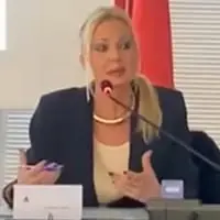 La credibilità di un giornale non può essere seconda a un “influencer” improvvisato