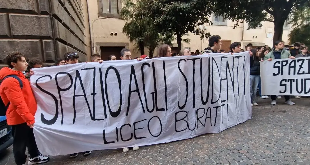 Gli studenti del Buratti chiedono spazi