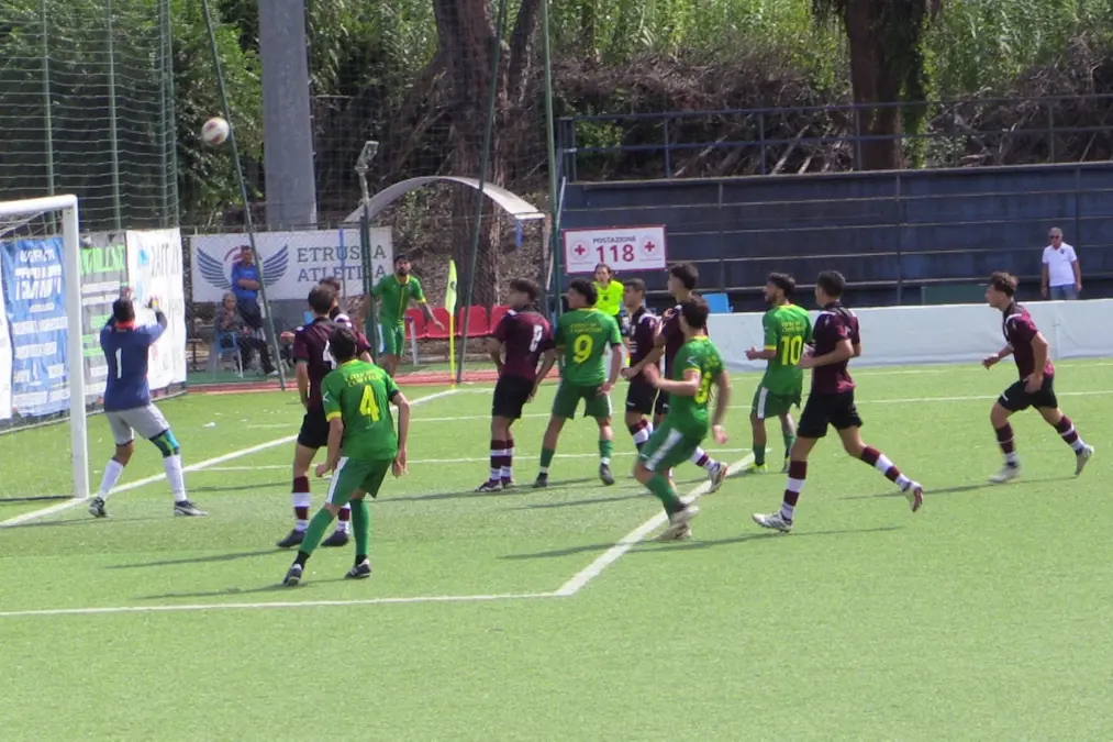 Una fase di gioco di Citt\\u00E0 di Cerveteri-Atletico Capranica