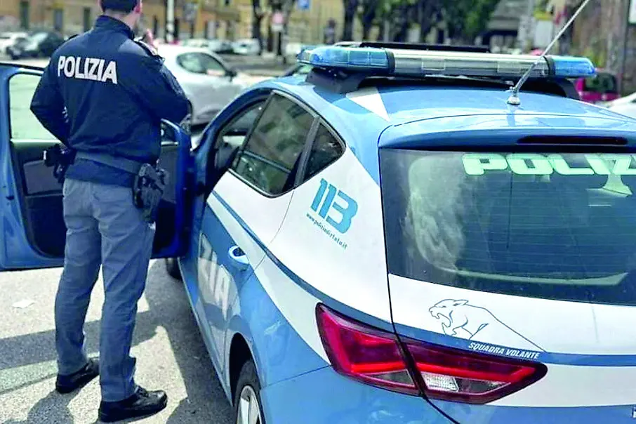 Rubano un motorino e tentano la rapina: arrestati