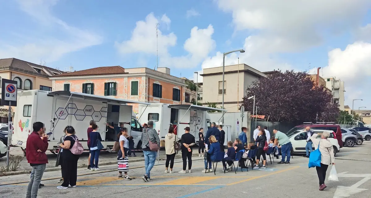 I vaccini tornano “on the road”, sabato il camper della Asl Roma 4 sarà a San Liborio