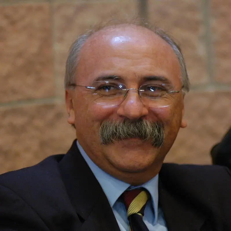 A Dio Claudio La Camera, Patriota e uomo perbene