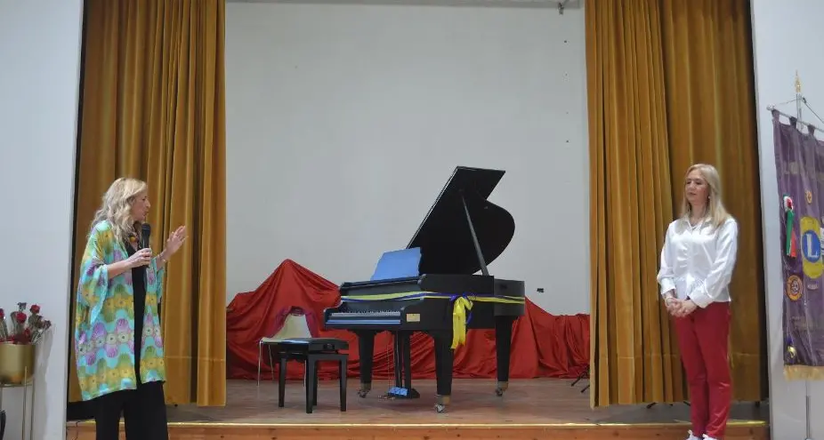 Il Lions club Tarquinia restaura e dona all’oratorio di Santa Croce un pianoforte “Gebrüder Stingl”