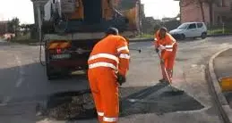 Santa Marinella, asfaltatura strade, si aprono i cantieri