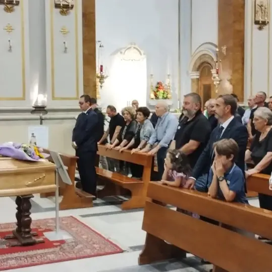 Cattedrale gremita per l’ultimo saluto a Claudio La Camera
