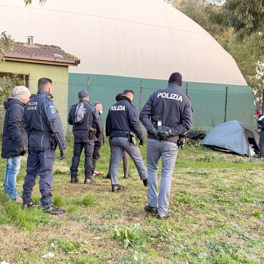 Blitz interforze contro le tendopoli