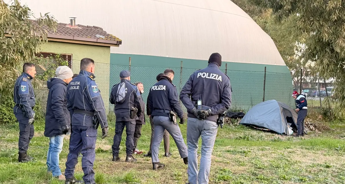 Blitz interforze contro le tendopoli