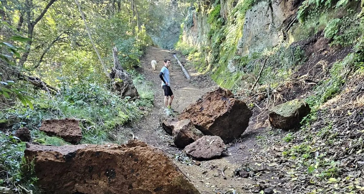 Franano le Cascatelle, si staccano enormi massi dalla parete. La zona è a rischio