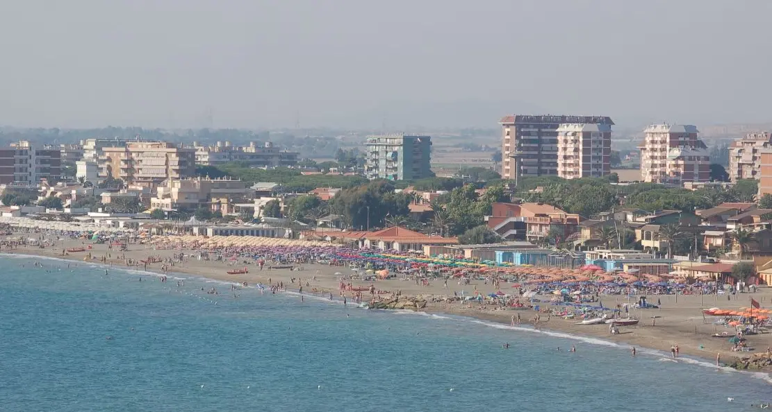 Tarquinia, due serate all’insegna del gusto, della convivialità e del fascino del mare: è tutto pronto per “Bolle d’amare”