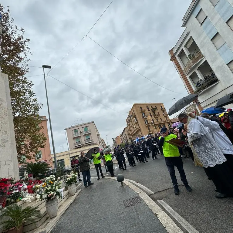 Tradizionale omaggio floreale a largo D’Ardia