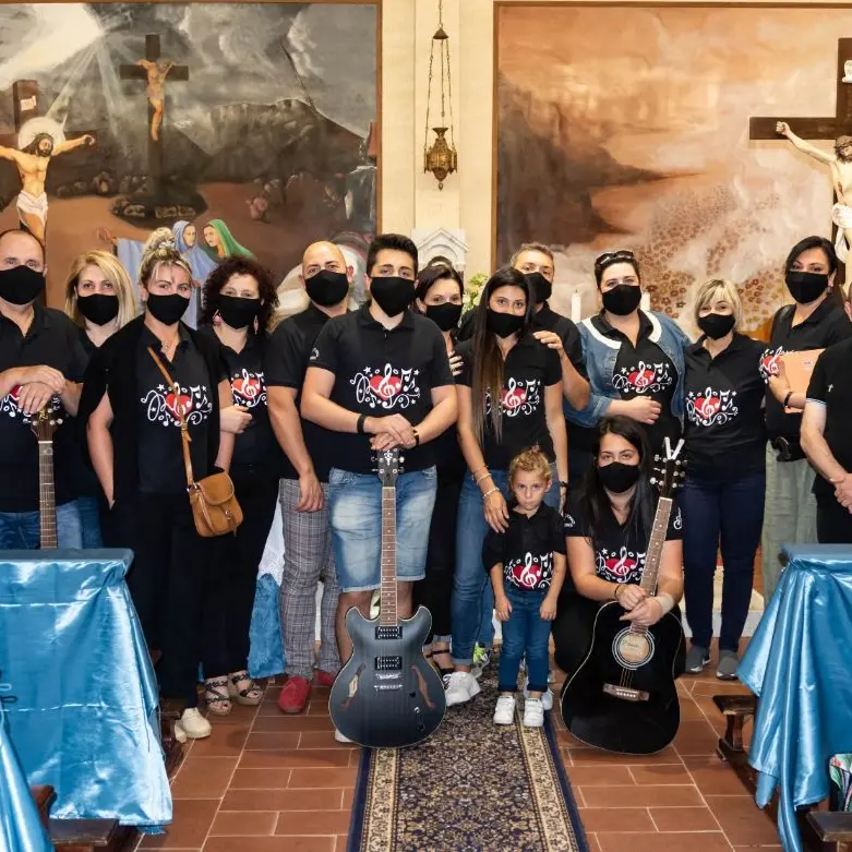 Natale di speranza e condivisione all’Hospice “Carlo Chenis”: la santa messa animata dal coro della Bianca