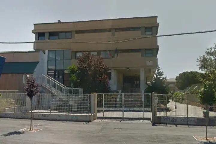 «Nelle scuole lavori mal eseguiti»