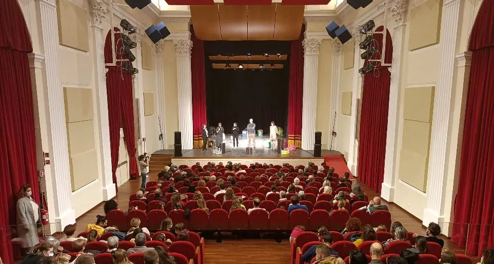 Debutta la rassegna “Teatro ragazzi” con lo spettacolo “La ragazza dei lupi”